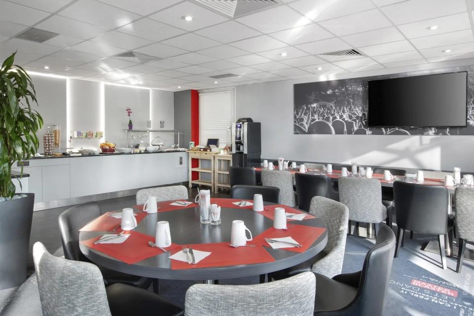 Hotel Inn Design Paris Saint Quentin Монтини-льо-Бретоньо Екстериор снимка